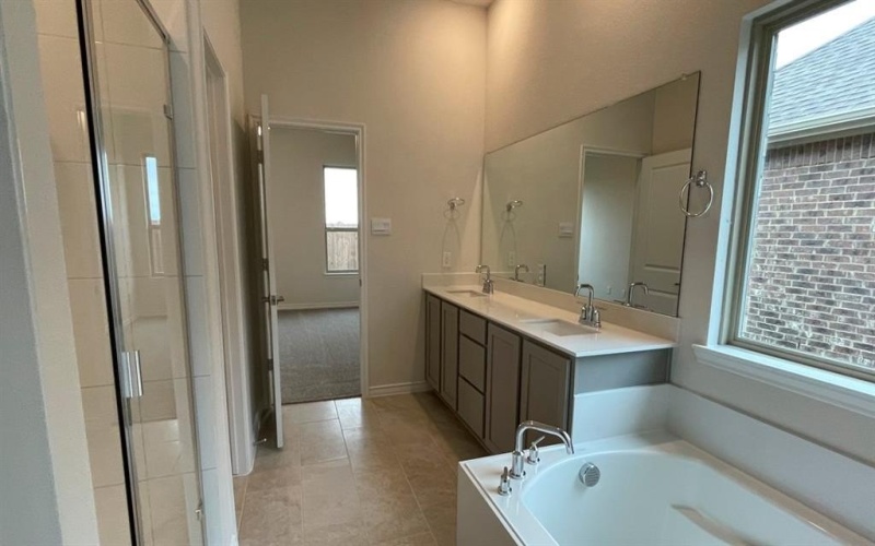 4112 Rim Trail, Forney, TX 75126, 4 Bedrooms Bedrooms, ,3 BathroomsBathrooms,Residential,For Sale,4112 Rim Trail,20836369