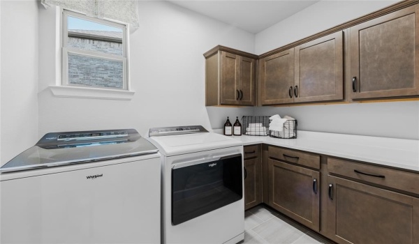 1724 Canals Drive, Little Elm, TX 75068, 4 Bedrooms Bedrooms, ,3 BathroomsBathrooms,Residential,For Sale,1724 Canals Drive,20839895