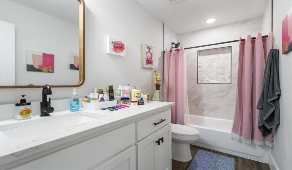 1225 W Johnson Street, Denison, TX 75020, 3 Bedrooms Bedrooms, ,2 BathroomsBathrooms,Residential,For Sale,1225 W Johnson Street,20840057