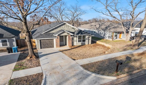 1225 W Johnson Street, Denison, TX 75020, 3 Bedrooms Bedrooms, ,2 BathroomsBathrooms,Residential,For Sale,1225 W Johnson Street,20840057