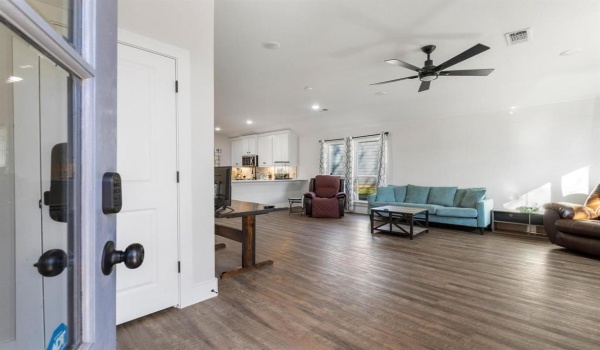 1225 W Johnson Street, Denison, TX 75020, 3 Bedrooms Bedrooms, ,2 BathroomsBathrooms,Residential,For Sale,1225 W Johnson Street,20840057