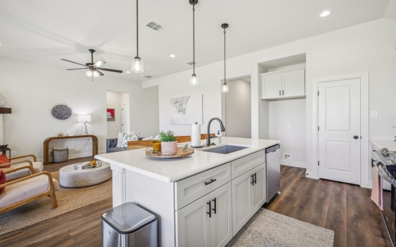 2000 Redemption Drive, Weatherford, TX 76088, 4 Habitaciones Habitaciones , ,2 BañosBaños,Residential,En Venta,2000 Redemption Drive,20836969