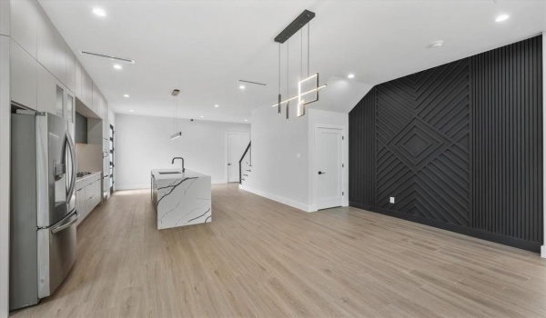 811 Bayonne Street, Dallas, TX 75212, 11 Bedrooms Bedrooms, ,8 BathroomsBathrooms,Residential Multi Family,For Sale,811 Bayonne Street,20840458