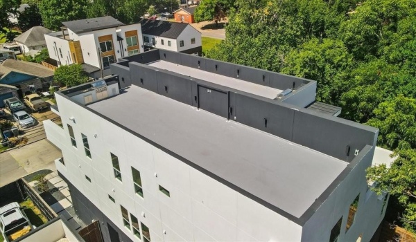 811 Bayonne Street, Dallas, TX 75212, 11 Bedrooms Bedrooms, ,8 BathroomsBathrooms,Residential Multi Family,For Sale,811 Bayonne Street,20840458
