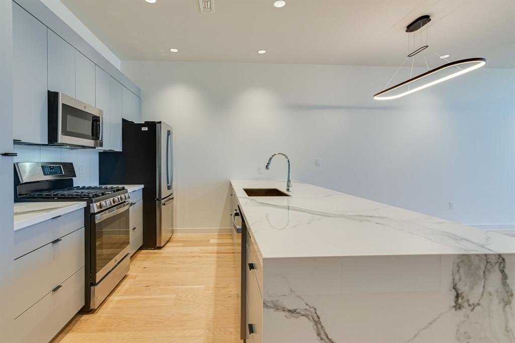 1023 LIPSCOMB Street #302, Fort Worth, TX 76104, 1 Dormitorio Habitaciones , ,1 BañoBaños,Residential Lease,En Alquiler,1023 LIPSCOMB Street,20840855
