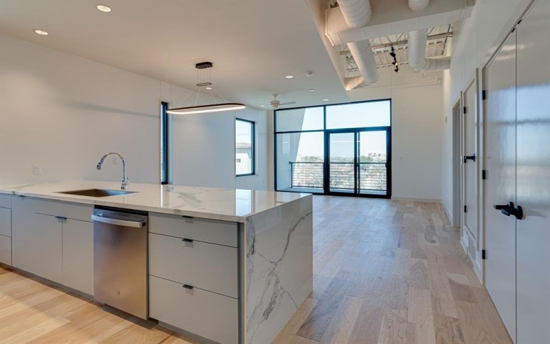 1023 LIPSCOMB Street #302, Fort Worth, TX 76104, 1 Dormitorio Habitaciones , ,1 BañoBaños,Residential Lease,En Alquiler,1023 LIPSCOMB Street,20840855