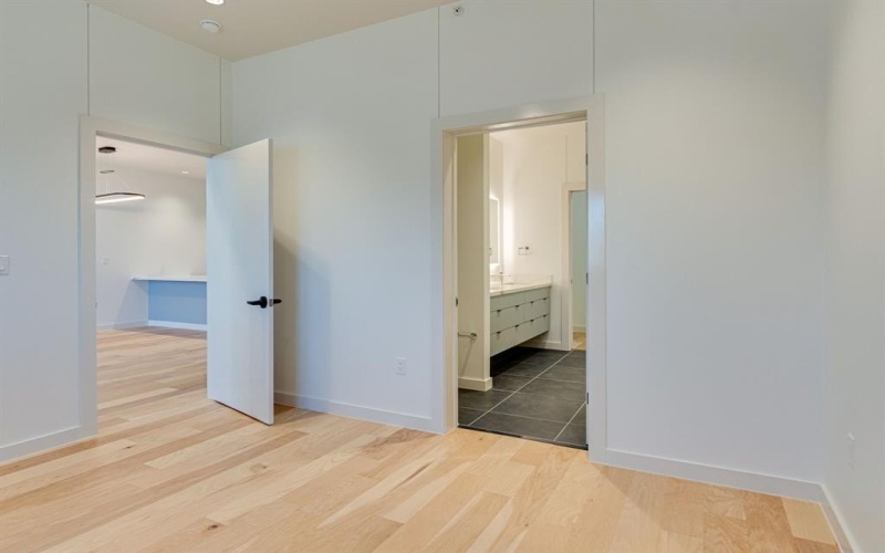 1023 LIPSCOMB Street #302, Fort Worth, TX 76104, 1 Dormitorio Habitaciones , ,1 BañoBaños,Residential Lease,En Alquiler,1023 LIPSCOMB Street,20840855