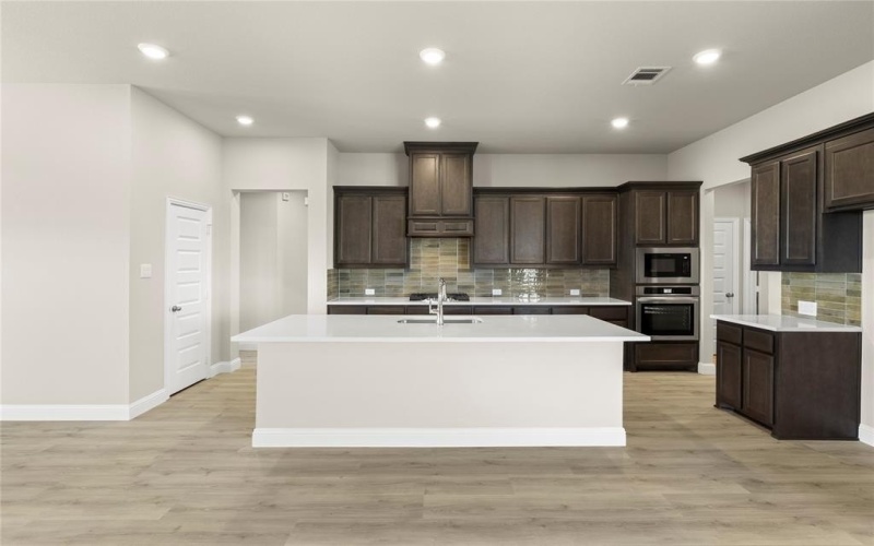 539 San Angelo, Forney, TX 75126, 4 Bedrooms Bedrooms, ,3 BathroomsBathrooms,Residential,For Sale,539 San Angelo,20842281