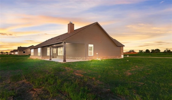 3114 White Oak Road, Oak Ridge, TX 75161, 4 Habitaciones Habitaciones , ,2 BañosBaños,Residential,En Venta,3114 White Oak Road,20842315