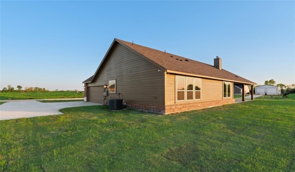 3114 White Oak Road, Oak Ridge, TX 75161, 4 Habitaciones Habitaciones , ,2 BañosBaños,Residential,En Venta,3114 White Oak Road,20842315