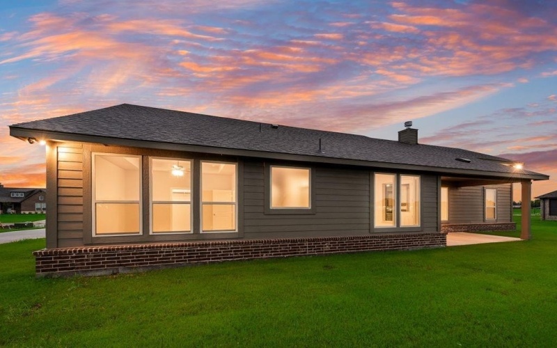 3105 White Oak Road, Oak Ridge, TX 75161, 3 Bedrooms Bedrooms, ,2 BathroomsBathrooms,Residential,For Sale,3105 White Oak Road,20842328