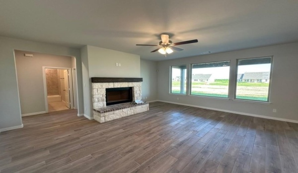 3105 White Oak Road, Oak Ridge, TX 75161, 3 Habitaciones Habitaciones , ,2 BañosBaños,Residential,En Venta,3105 White Oak Road,20842328