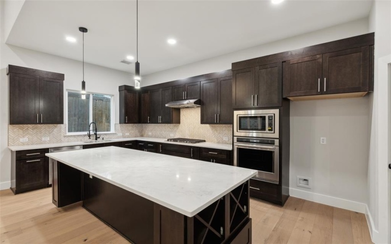 103 Brookdale Drive, Highland Village, TX 75077, 4 Bedrooms Bedrooms, ,3 BathroomsBathrooms,Residential,For Sale,103 Brookdale Drive,20842596