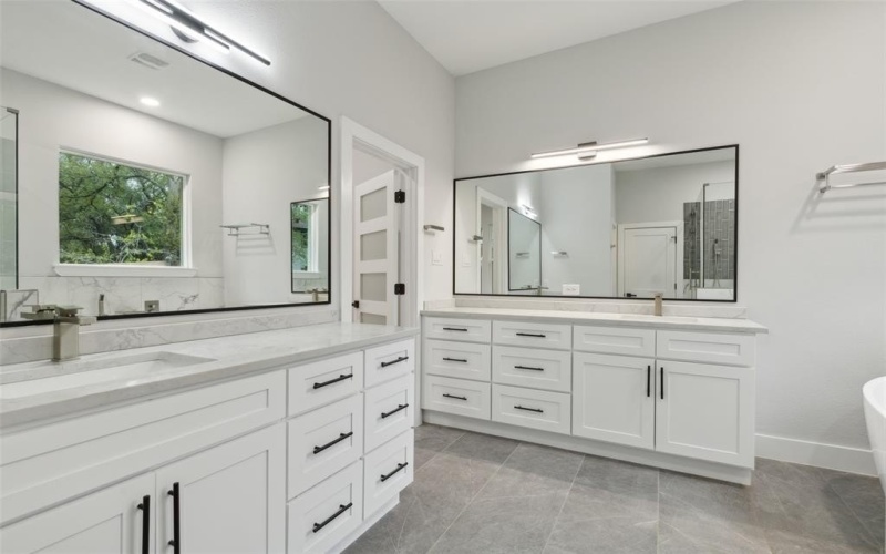 103 Brookdale Drive, Highland Village, TX 75077, 4 Bedrooms Bedrooms, ,3 BathroomsBathrooms,Residential,For Sale,103 Brookdale Drive,20842596