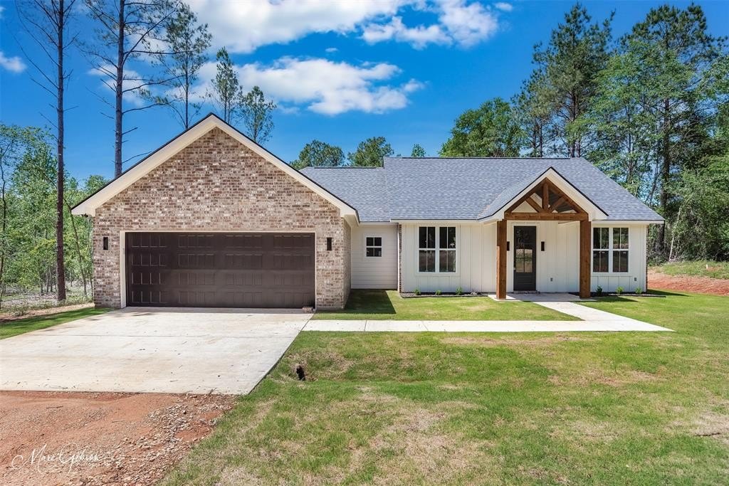 304 Lake Road, Plain Dealing, LA 71064, 3 Habitaciones Habitaciones , ,2 BañosBaños,Residential,En Venta,304 Lake Road,20842846