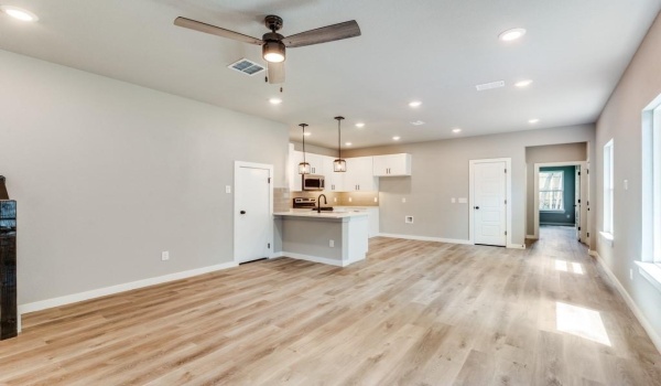 5118 Locke Avenue, Fort Worth, TX 76107, 3 Bedrooms Bedrooms, ,2 BathroomsBathrooms,Residential Lease,For Rent,5118 Locke Avenue,20842848