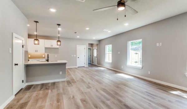 5118 Locke Avenue, Fort Worth, TX 76107, 3 Bedrooms Bedrooms, ,2 BathroomsBathrooms,Residential Lease,For Rent,5118 Locke Avenue,20842848