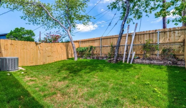 5118 Locke Avenue, Fort Worth, TX 76107, 3 Bedrooms Bedrooms, ,2 BathroomsBathrooms,Residential Lease,For Rent,5118 Locke Avenue,20842848