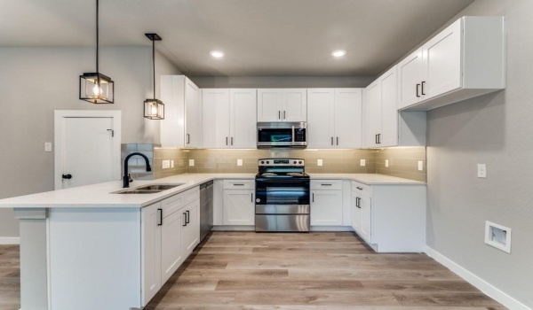 5118 Locke Avenue, Fort Worth, TX 76107, 3 Bedrooms Bedrooms, ,2 BathroomsBathrooms,Residential Lease,For Rent,5118 Locke Avenue,20842848