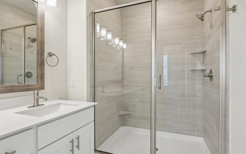 16 Red Hawk Drive, Farmers Branch, TX 75234, 3 Bedrooms Bedrooms, ,2 BathroomsBathrooms,Residential Lease,For Rent,16 Red Hawk Drive,20842921