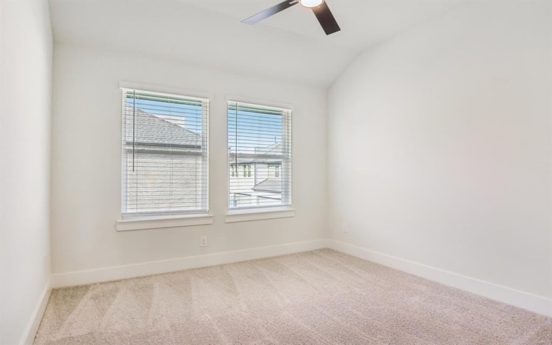 16 Red Hawk Drive, Farmers Branch, TX 75234, 3 Bedrooms Bedrooms, ,2 BathroomsBathrooms,Residential Lease,For Rent,16 Red Hawk Drive,20842921