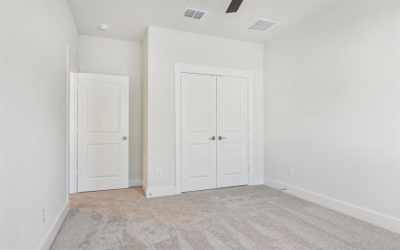 16 Red Hawk Drive, Farmers Branch, TX 75234, 3 Bedrooms Bedrooms, ,2 BathroomsBathrooms,Residential Lease,For Rent,16 Red Hawk Drive,20842921