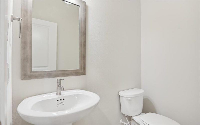 16 Red Hawk Drive, Farmers Branch, TX 75234, 3 Bedrooms Bedrooms, ,2 BathroomsBathrooms,Residential Lease,For Rent,16 Red Hawk Drive,20842921