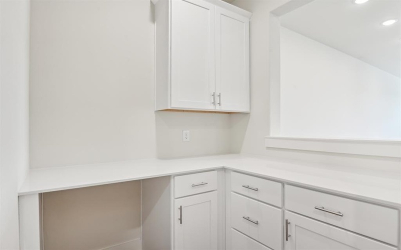 16 Red Hawk Drive, Farmers Branch, TX 75234, 3 Bedrooms Bedrooms, ,2 BathroomsBathrooms,Residential Lease,For Rent,16 Red Hawk Drive,20842921