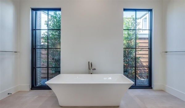 7706 Chatsworth Place, Dallas, TX 75230, 4 Bedrooms Bedrooms, ,5 BathroomsBathrooms,Residential,For Sale,7706 Chatsworth Place,20843214