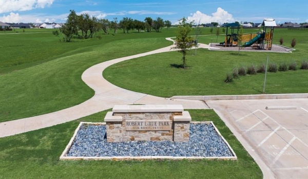 2432 Blackjack Oak Road, Oak Ridge, TX 75161, 4 Habitaciones Habitaciones , ,2 BañosBaños,Residential,En Venta,2432 Blackjack Oak Road,20843324
