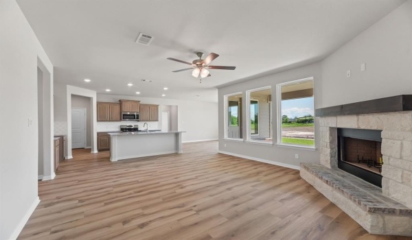 2432 Blackjack Oak Road, Oak Ridge, TX 75161, 4 Habitaciones Habitaciones , ,2 BañosBaños,Residential,En Venta,2432 Blackjack Oak Road,20843324