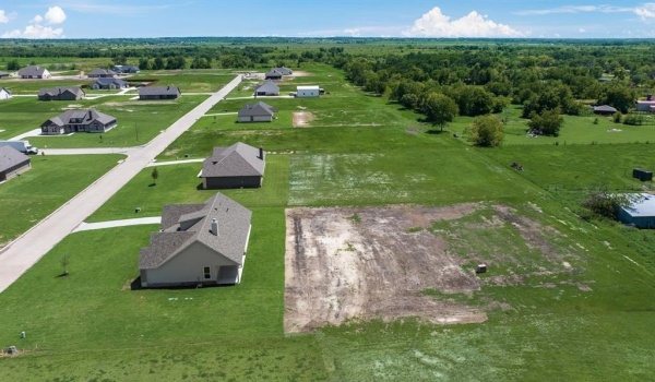 2432 Blackjack Oak Road, Oak Ridge, TX 75161, 4 Habitaciones Habitaciones , ,2 BañosBaños,Residential,En Venta,2432 Blackjack Oak Road,20843324