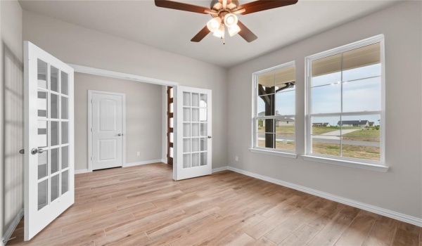 9 Louis Road, Sherman, TX 75090, 3 Bedrooms Bedrooms, ,2 BathroomsBathrooms,Residential,For Sale,9 Louis Road,20843359