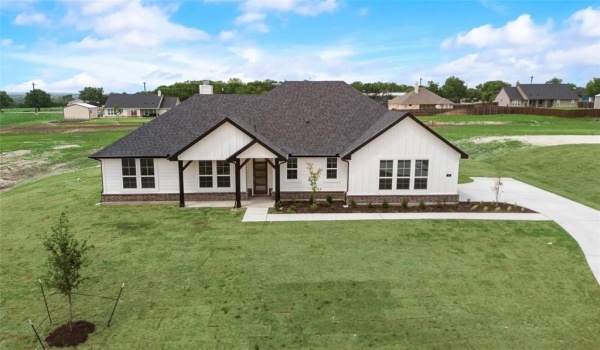 9 Louis Road, Sherman, TX 75090, 3 Bedrooms Bedrooms, ,2 BathroomsBathrooms,Residential,For Sale,9 Louis Road,20843359