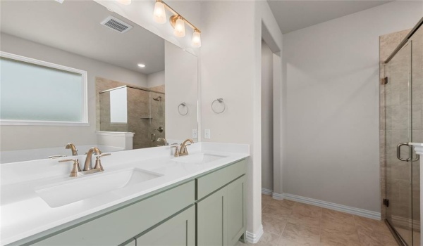 9 Louis Road, Sherman, TX 75090, 3 Bedrooms Bedrooms, ,2 BathroomsBathrooms,Residential,For Sale,9 Louis Road,20843359