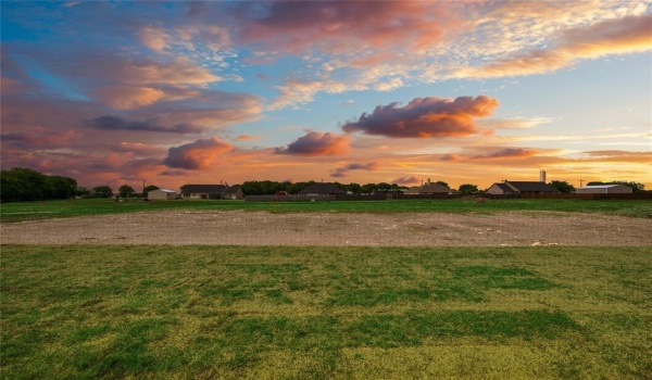 9 Louis Road, Sherman, TX 75090, 3 Bedrooms Bedrooms, ,2 BathroomsBathrooms,Residential,For Sale,9 Louis Road,20843359