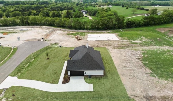 9 Louis Road, Sherman, TX 75090, 3 Bedrooms Bedrooms, ,2 BathroomsBathrooms,Residential,For Sale,9 Louis Road,20843359