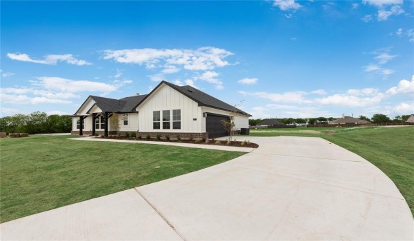 9 Louis Road, Sherman, TX 75090, 3 Bedrooms Bedrooms, ,2 BathroomsBathrooms,Residential,For Sale,9 Louis Road,20843359
