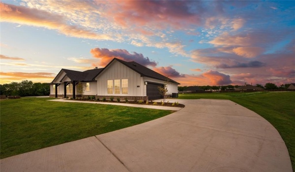 9 Louis Road, Sherman, TX 75090, 3 Bedrooms Bedrooms, ,2 BathroomsBathrooms,Residential,For Sale,9 Louis Road,20843359