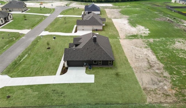 1 Louis Road, Sherman, TX 75090, 4 Bedrooms Bedrooms, ,3 BathroomsBathrooms,Residential,For Sale,1 Louis Road,20843391