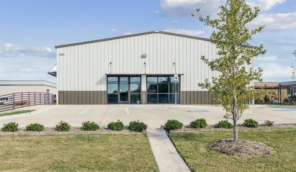 3305 Century Drive, Rowlett, TX 75088, ,Commercial Sale,En Venta,3305 Century Drive,20843398