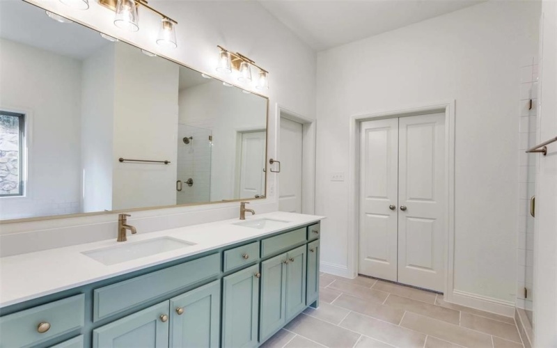 782 Sterling Drive, Benbrook, TX 76126, 3 Bedrooms Bedrooms, ,3 BathroomsBathrooms,Residential,For Sale,782 Sterling Drive,20843512