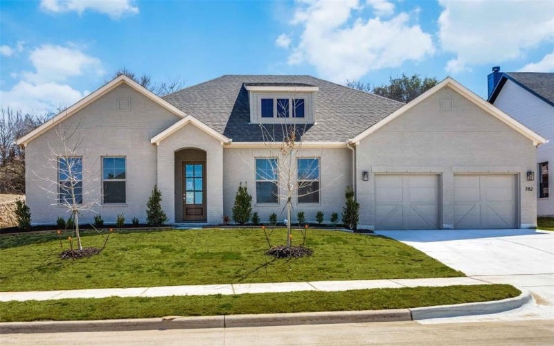 782 Sterling Drive, Benbrook, TX 76126, 3 Bedrooms Bedrooms, ,3 BathroomsBathrooms,Residential,For Sale,782 Sterling Drive,20843512