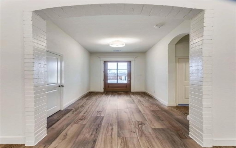 782 Sterling Drive, Benbrook, TX 76126, 3 Bedrooms Bedrooms, ,3 BathroomsBathrooms,Residential,For Sale,782 Sterling Drive,20843512