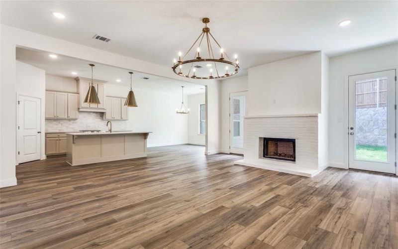 782 Sterling Drive, Benbrook, TX 76126, 3 Bedrooms Bedrooms, ,3 BathroomsBathrooms,Residential,For Sale,782 Sterling Drive,20843512