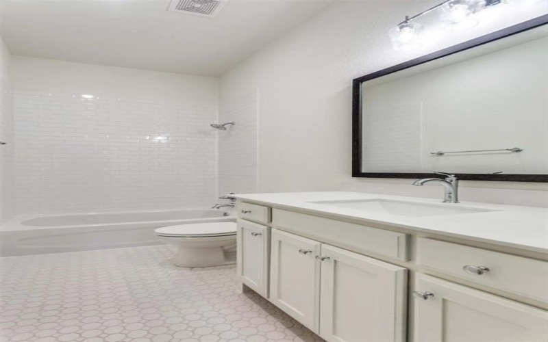 790 Sterling Drive, Benbrook, TX 76126, 4 Bedrooms Bedrooms, ,3 BathroomsBathrooms,Residential,For Sale,790 Sterling Drive,20843520