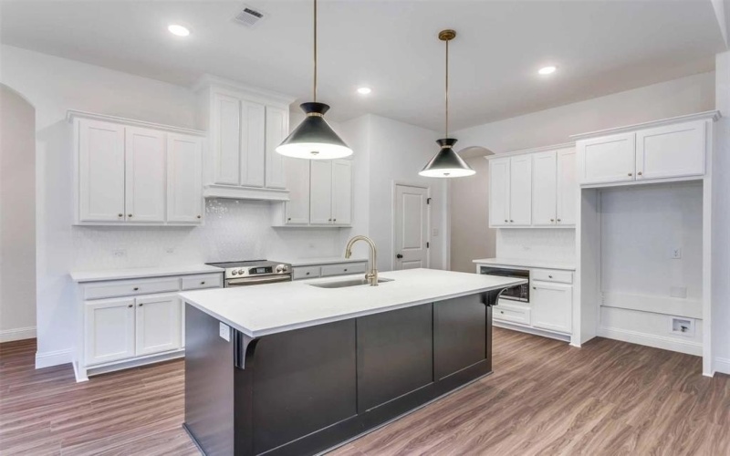 786 Sterling Drive, Benbrook, TX 76126, 4 Habitaciones Habitaciones , ,3 BañosBaños,Residential,En Venta,786 Sterling Drive,20843526