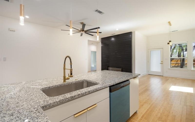 3910 Alsbury Street, Dallas, TX 75216, 4 Habitaciones Habitaciones , ,2 BañosBaños,Residential,En Venta,3910 Alsbury Street,20843541