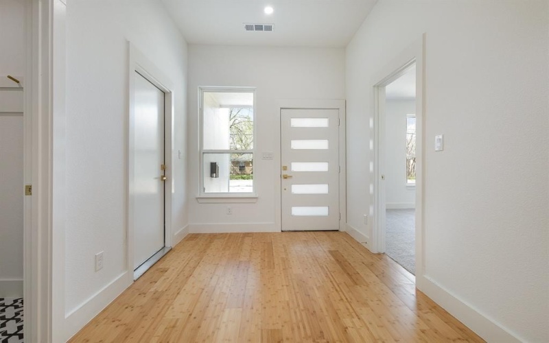 3910 Alsbury Street, Dallas, TX 75216, 4 Habitaciones Habitaciones , ,2 BañosBaños,Residential,En Venta,3910 Alsbury Street,20843541