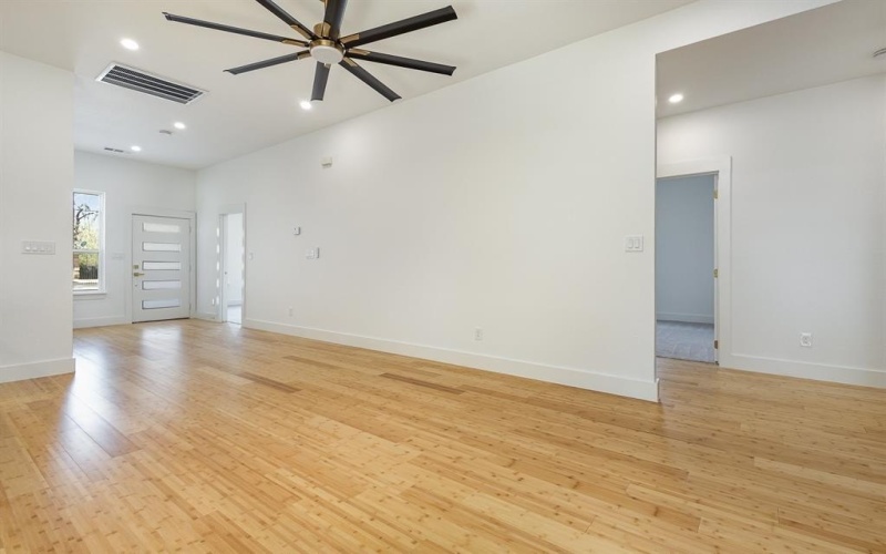 3910 Alsbury Street, Dallas, TX 75216, 4 Habitaciones Habitaciones , ,2 BañosBaños,Residential,En Venta,3910 Alsbury Street,20843541